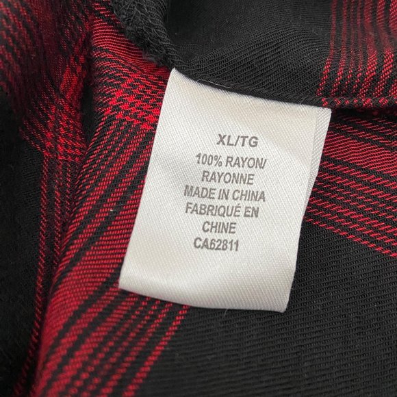 Bootlegger Women's Kismet Red and Black Plaid Hooded Button-Up Shirt Size XL - Picture 8 of 9
